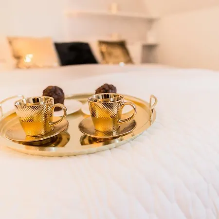 Apartamento Goldeneye Center *