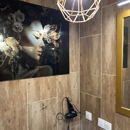 Апартаменты Goldeneye Center