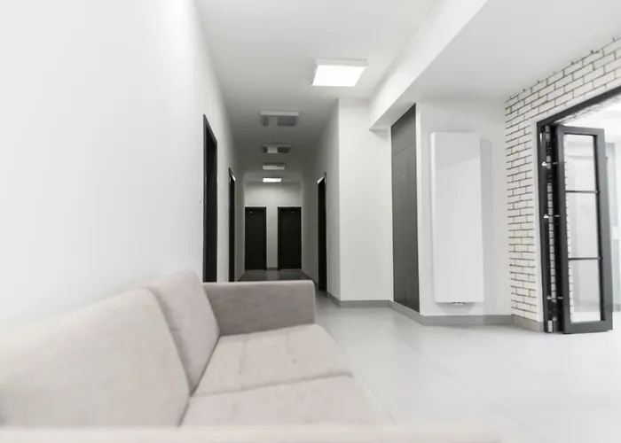 Goldeneye Center Apartment *