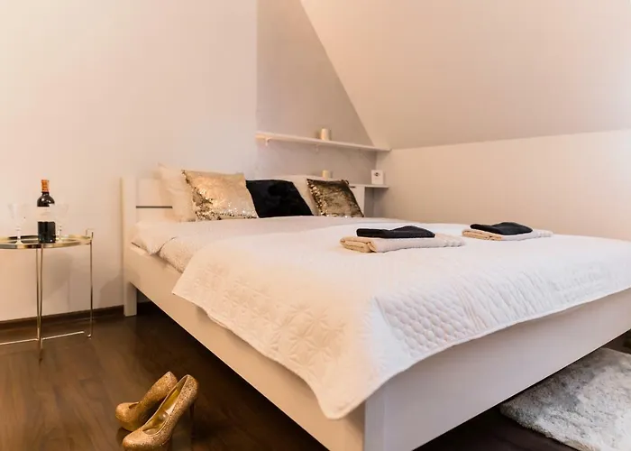 Apartment Goldeneye Center